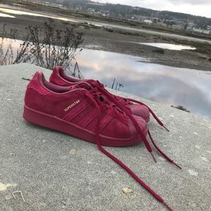 Adidas superstars